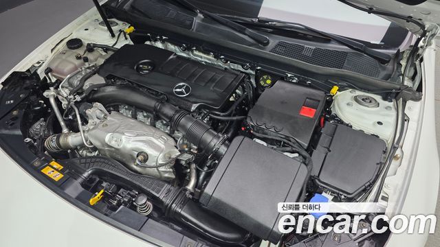 Mercedes-Benz CLA-Class CLA250 4MATIC