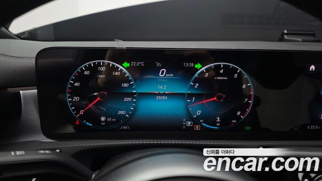 Mercedes-Benz CLA-Class CLA250 4MATIC