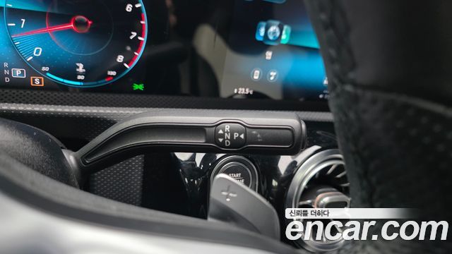 Mercedes-Benz CLA-Class CLA250 4MATIC
