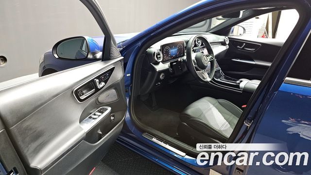 Mercedes-Benz C-Class C200 4MATIC Avantgarde