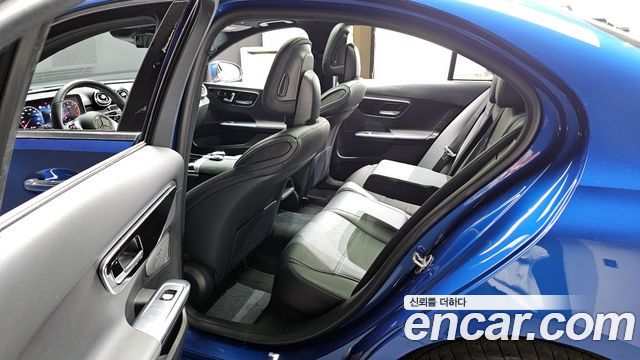 Mercedes-Benz C-Class C200 4MATIC Avantgarde