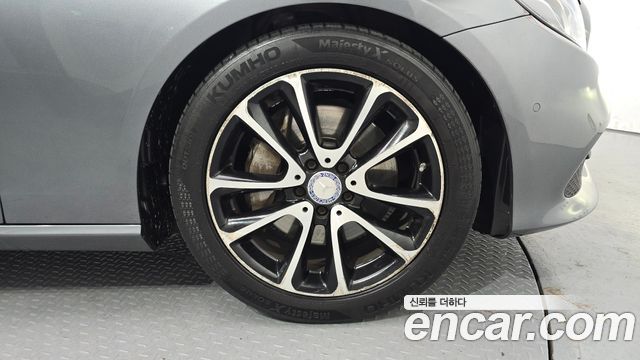 Mercedes-Benz E-Class E300 Avantgarde