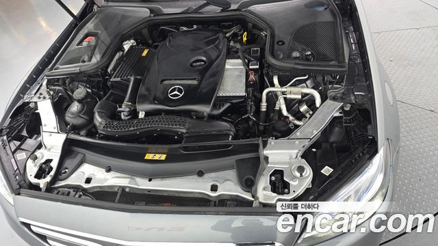 Mercedes-Benz E-Class E300 Avantgarde