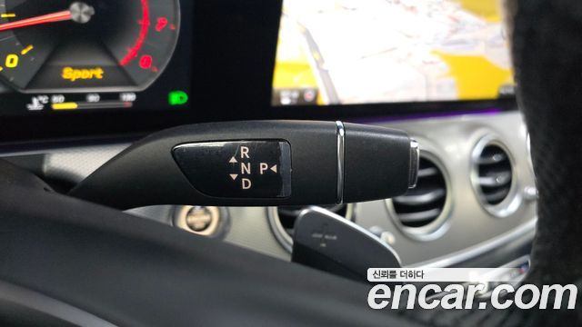 Mercedes-Benz E-Class E300 Avantgarde