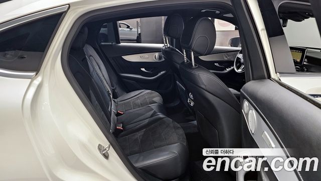 Mercedes-Benz GLC-Class GLC300 4MATIC AMG Line Coupe