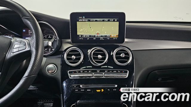 Mercedes-Benz GLC-Class GLC300 4MATIC AMG Line Coupe