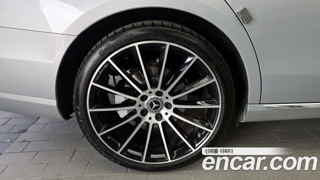 Mercedes-Benz E-Class E220d Avantgarde