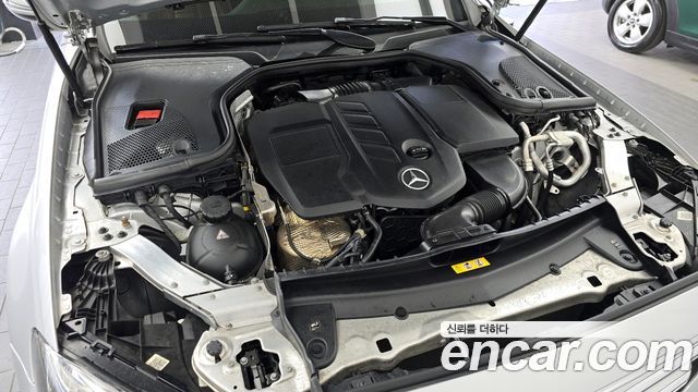 Mercedes-Benz E-Class E220d Avantgarde