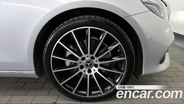 Mercedes-Benz E-Class E220d Avantgarde