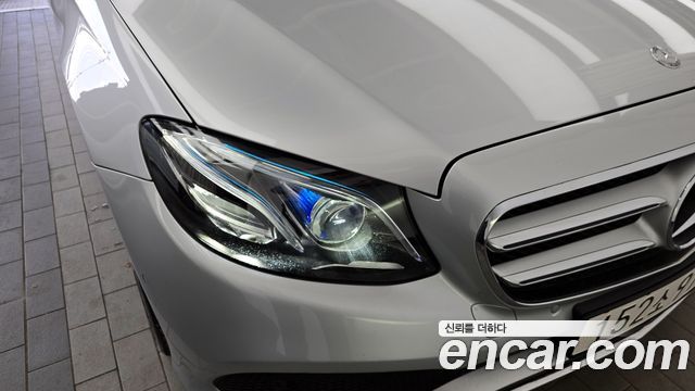 Mercedes-Benz E-Class E220d Avantgarde