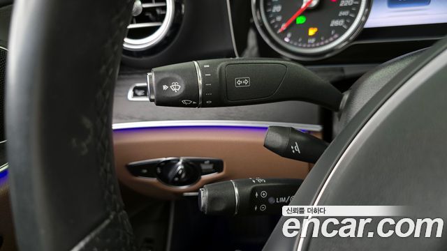 Mercedes-Benz E-Class E220d Avantgarde