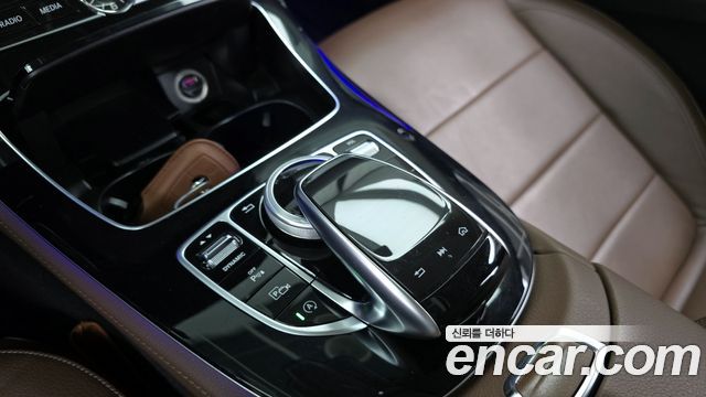 Mercedes-Benz E-Class E220d Avantgarde