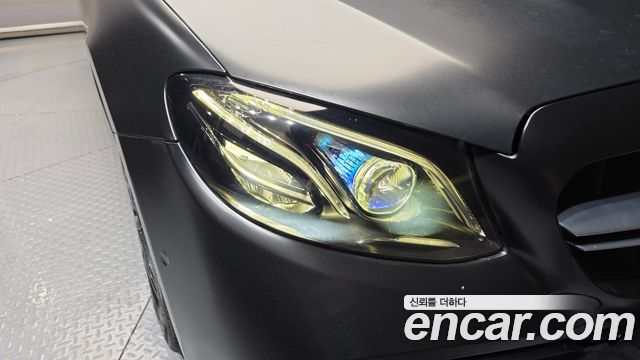Mercedes-Benz E-Class E220d Cabriolet