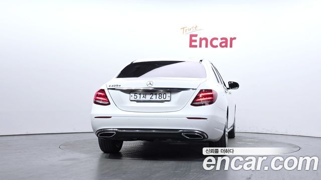 Mercedes-Benz E-Class E220d Avantgarde
