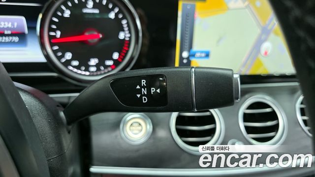 Mercedes-Benz E-Class E220d Avantgarde