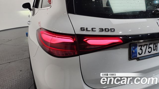 Mercedes-Benz GLC-Class GLC 300 4MATIC Avantgarde