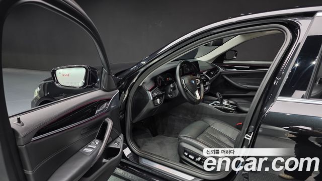 BMW 5-Series 530i Luxury Plus