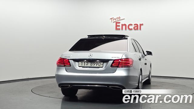 Mercedes-Benz E-Class E250 BlueTec 4MATIC AV