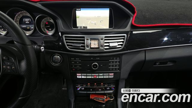 Mercedes-Benz E-Class E250 BlueTec 4MATIC AV