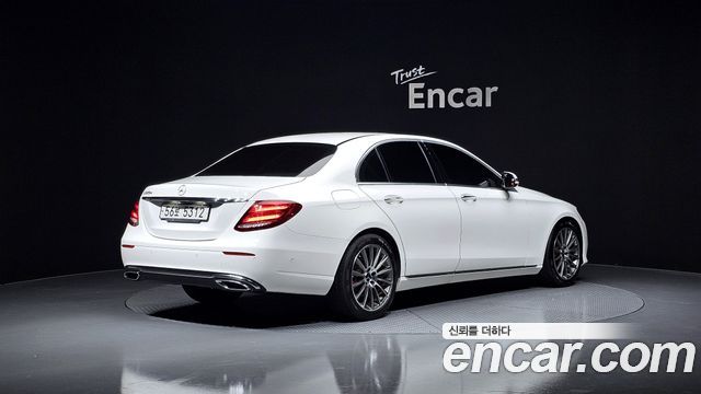 Mercedes-Benz E-Class E220d Avantgarde