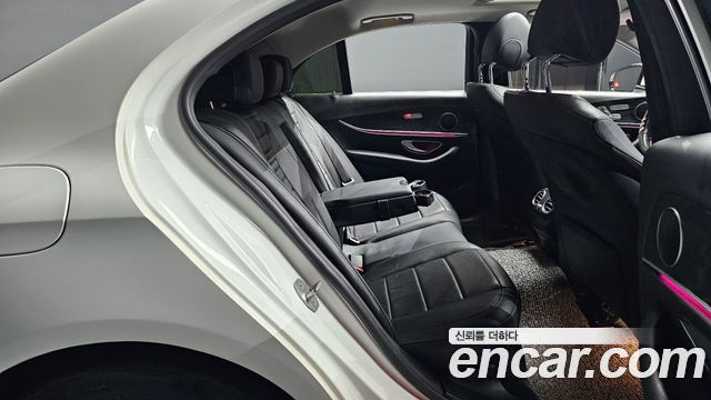 Mercedes-Benz E-Class E220d Avantgarde