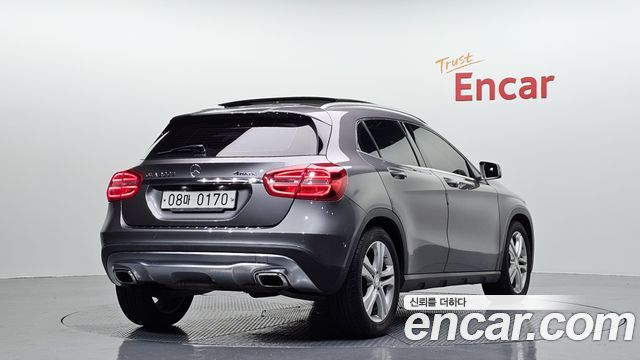 Mercedes-Benz GLA-Class GLA200 d 4MATIC