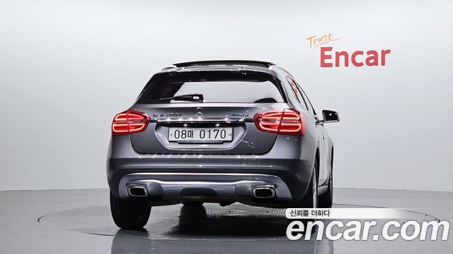 Mercedes-Benz GLA-Class GLA200 d 4MATIC