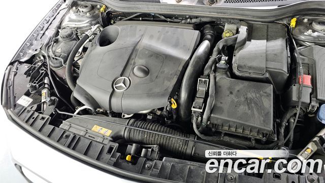 Mercedes-Benz GLA-Class GLA200 d 4MATIC