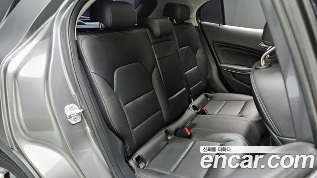 Mercedes-Benz GLA-Class GLA200 d 4MATIC