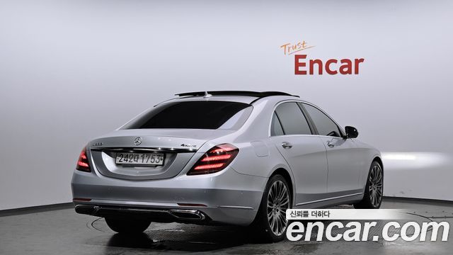 Mercedes-Benz S-Class S560L 4MATIC