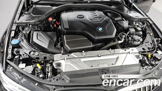 BMW 3-Series 320i Luxury