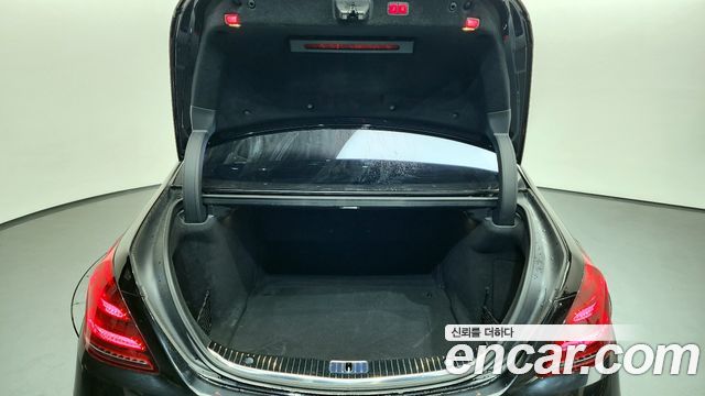 Mercedes-Benz S-Class S560L 4MATIC
