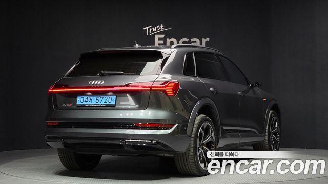 Audi e-tron S