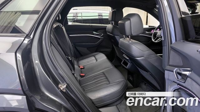 Audi e-tron S