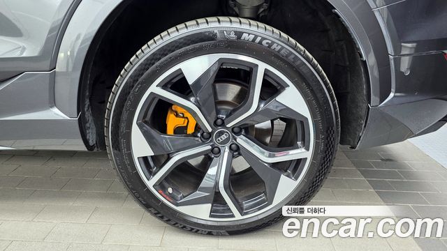 Audi e-tron S