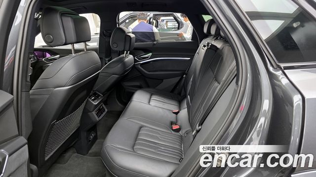 Audi e-tron S