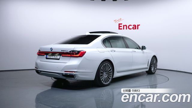 BMW 7-Series 745Le iPerformance Design Pure Excellence