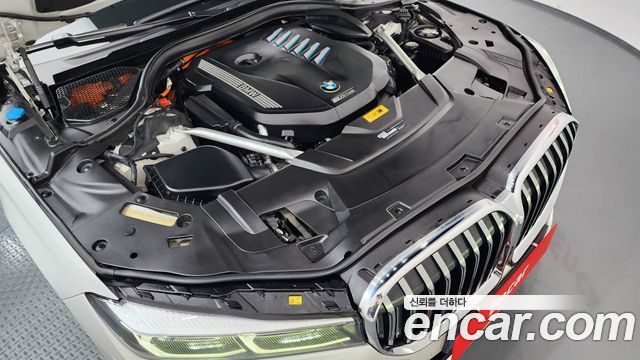 BMW 7-Series 745Le iPerformance Design Pure Excellence