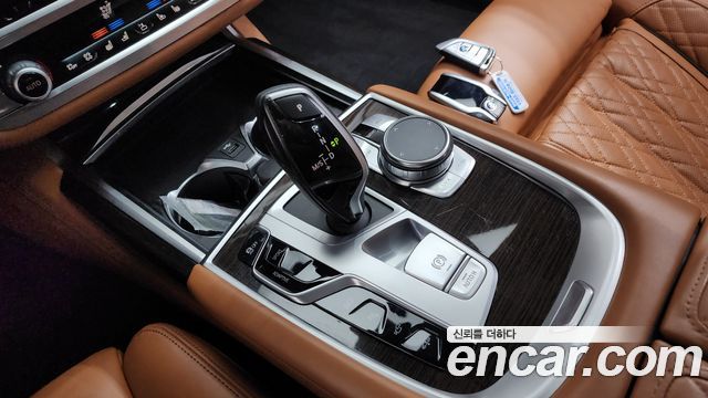 BMW 7-Series 745Le iPerformance Design Pure Excellence