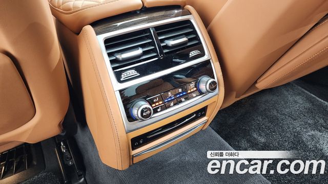 BMW 7-Series 745Le iPerformance Design Pure Excellence