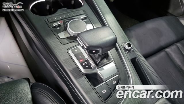 Audi A4 30 TDI Premium