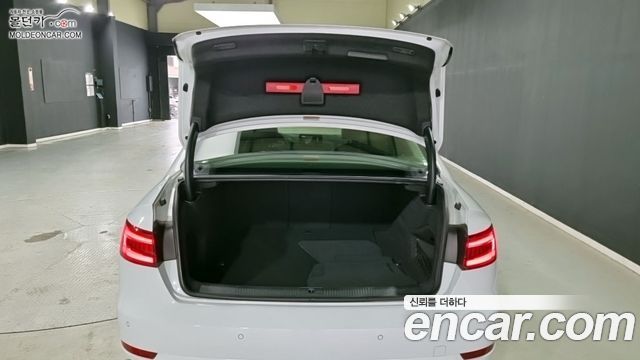 Audi A4 30 TDI Premium