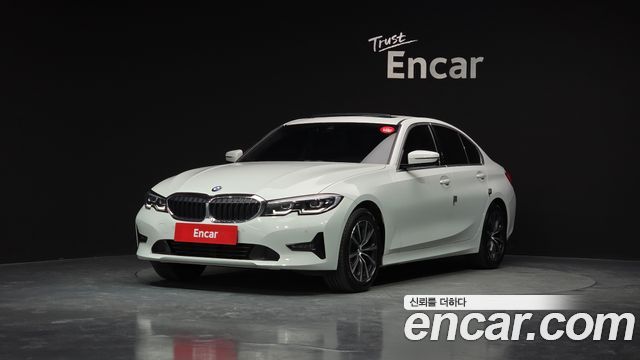 BMW 3-Series 320i