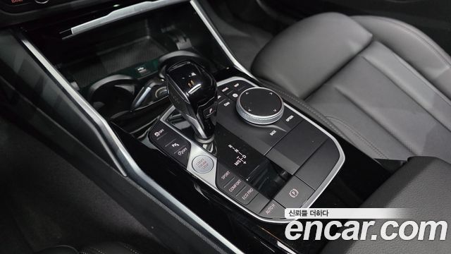 BMW 3-Series 320i