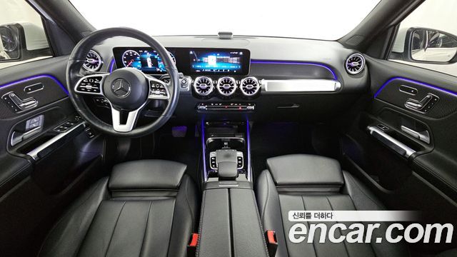 Mercedes-Benz GLB-Class GLB220