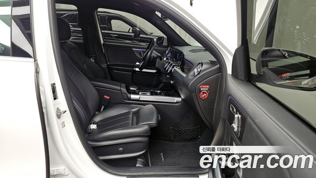 Mercedes-Benz GLB-Class GLB220