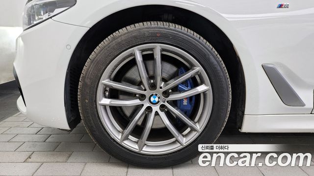 BMW 5-Series 530i xDrive M Sport Package