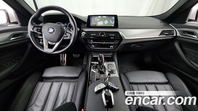 BMW 5-Series 530i xDrive M Sport Package