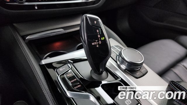 BMW 5-Series 530i xDrive M Sport Package