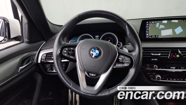 BMW 5-Series 530i xDrive M Sport Package